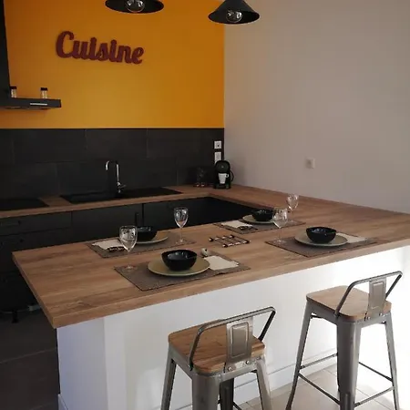 Apartment Proche Stations De Et Thermales *